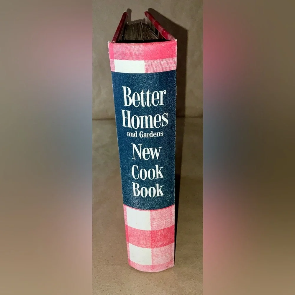 Better Homes and Gardens Cook Book - vintage 1953 - First Edition/Sixth Printing